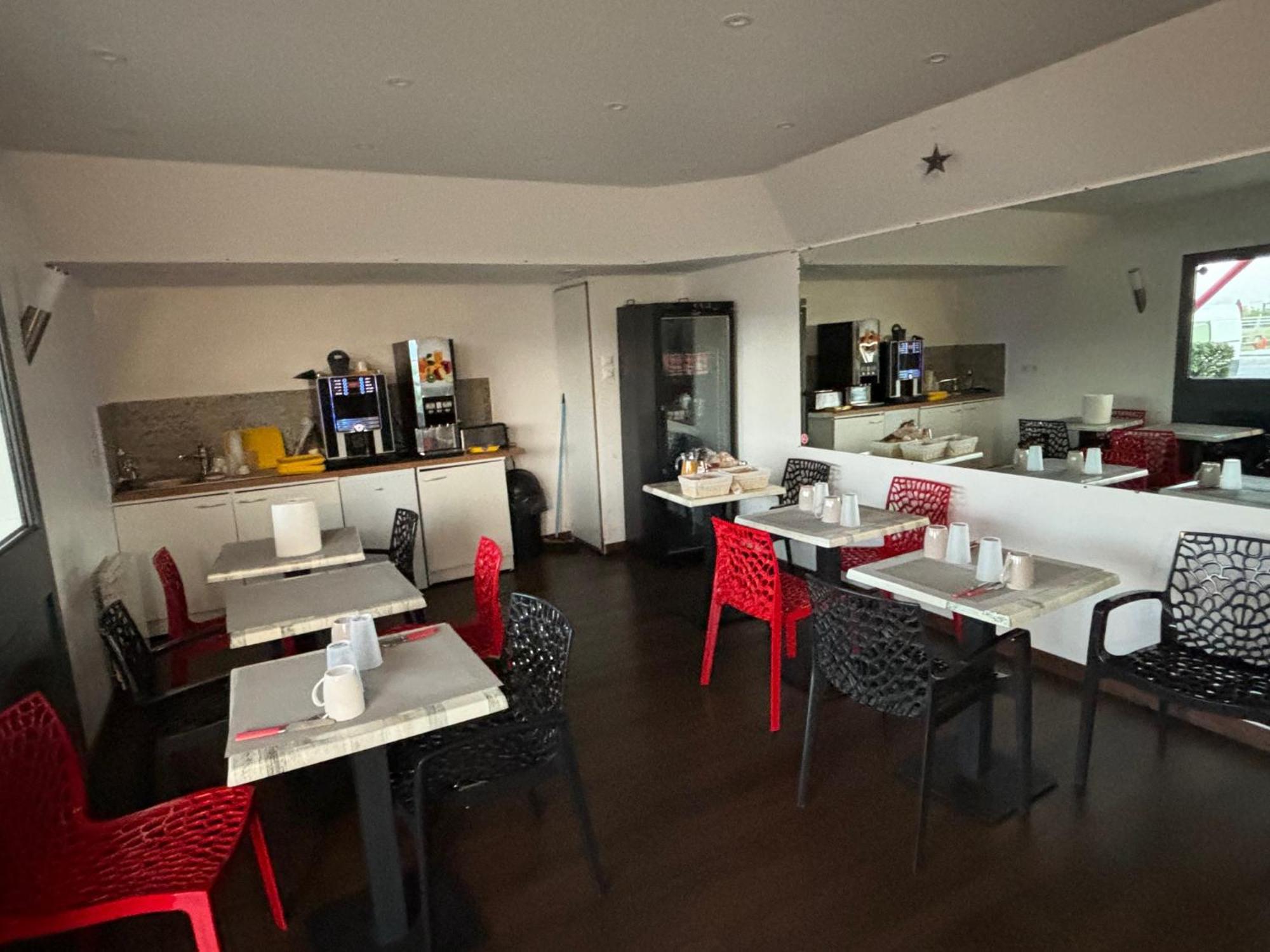 Paris Valence Hotel *
